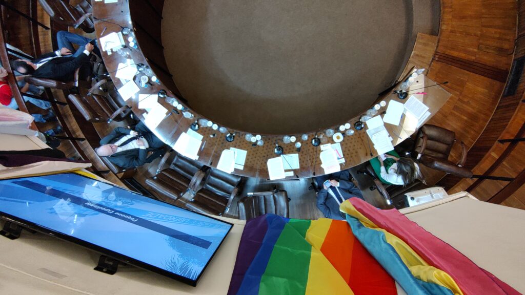 Vista 'de cima' do plenário da Câmara, com cadeiras vazias - Carlos Teixeira/Agora Interior