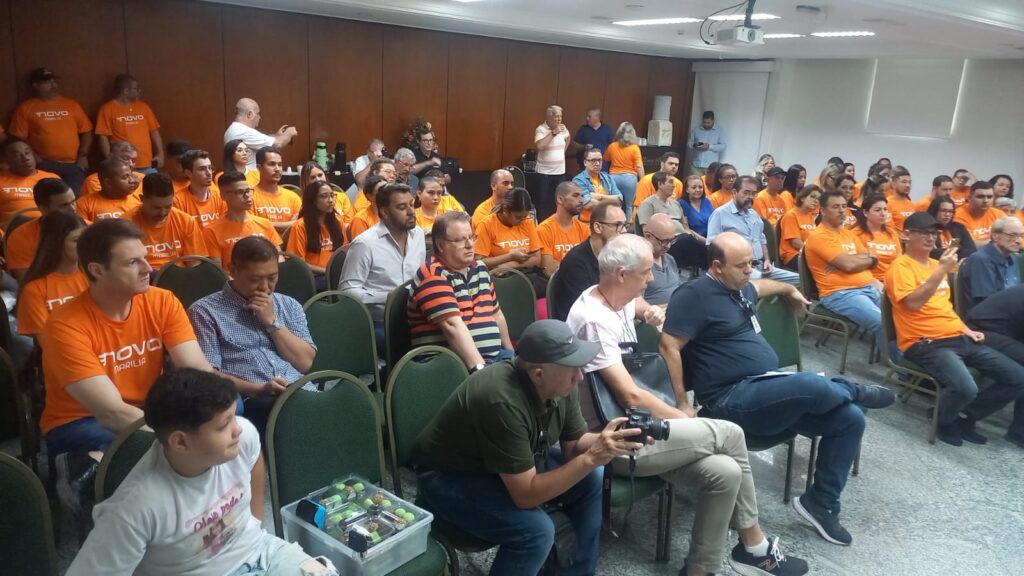 Jornalistas e convidados participam de coletiva com Garcia Hadassa - Carlos Teixeira/Agora Interior