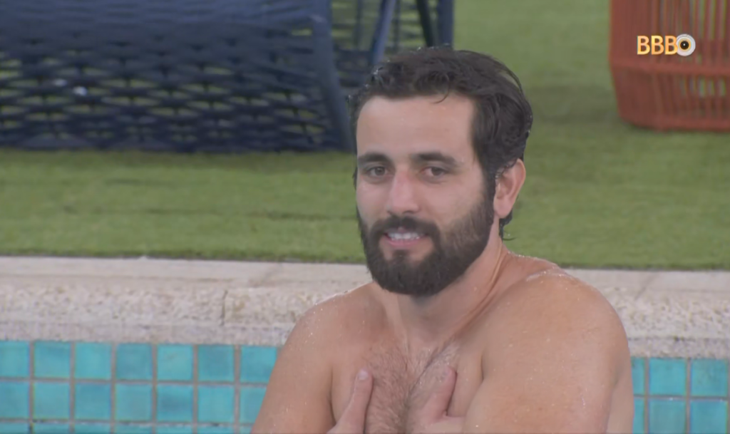 Gaúcho Matteus Amaral na piscina do BBB 2024 é um dos finalistas - Print/TV Globo