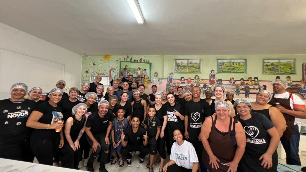 Equipe que trabalhou como voluntária na Feijoada da Zéza - Colab./Ass. de Imprensa