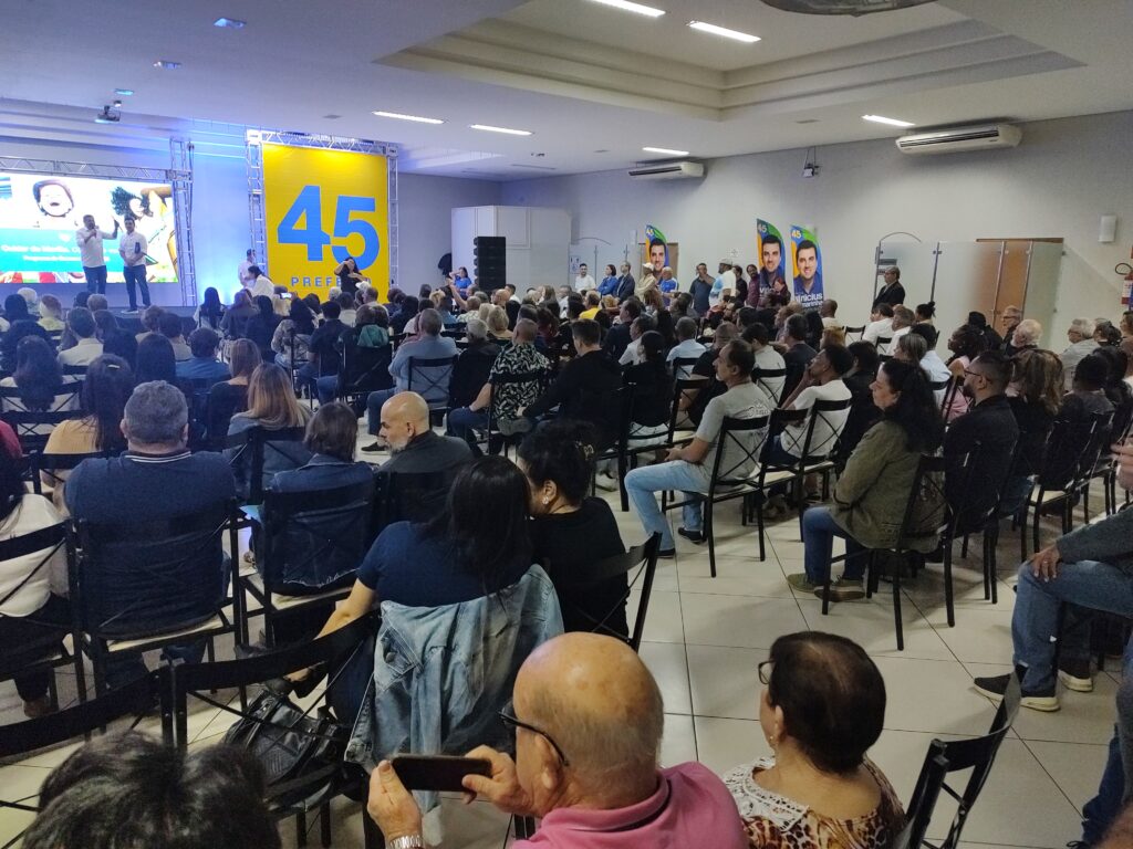 Cerca de 600 pessoas participaram do lançamento - Carlos Teixeira/Agora Interior