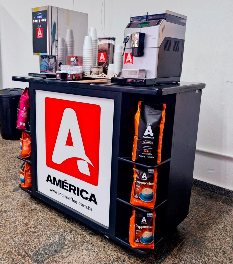 Participantes puderam degustar o café América - Colab./Ass. de Imprensa