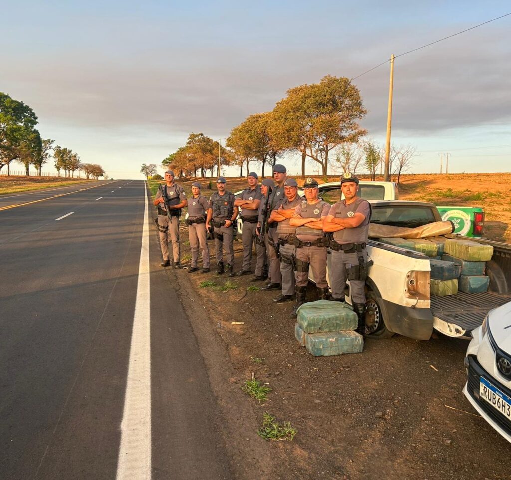 Veiculo estava recheado com 361 quilos de maconha - Colab./Polícia Rodoviária