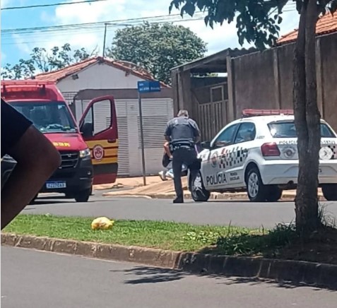 Policiais em um dos locais onde ocorreram as mortes - Colab./Polícia Militar