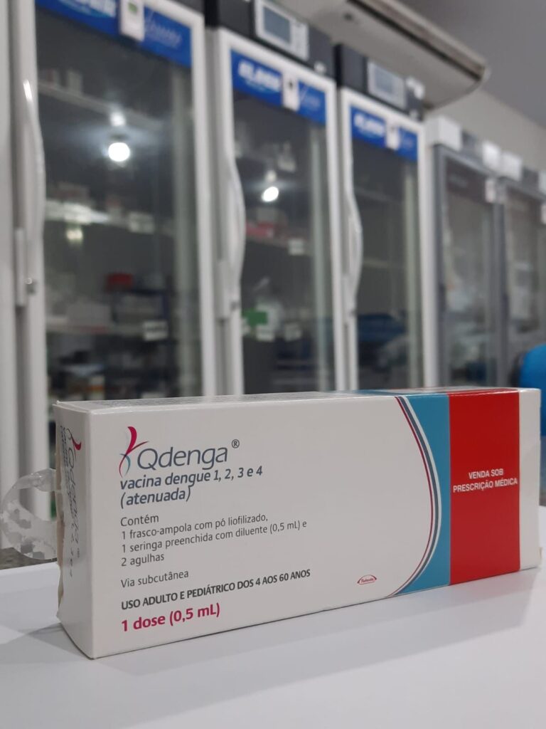 Embalagem da vacina contra a dengue/ Colab. Assessoria de Imprensa