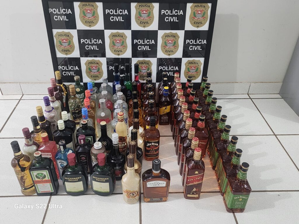 Bebidas apreendidas/ Colab. Polícia Civil