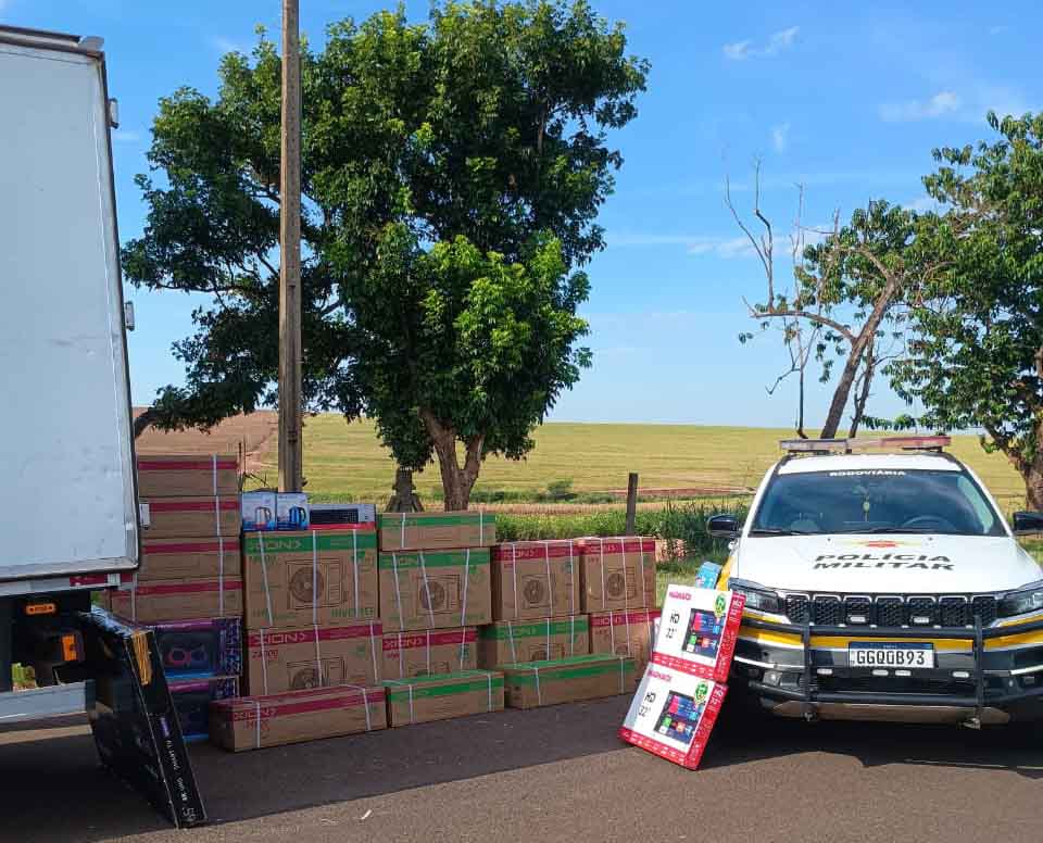 Aparelhos estavam em caminhão, abordado em Ourinhos - Colab./ Pol. Rodoviária