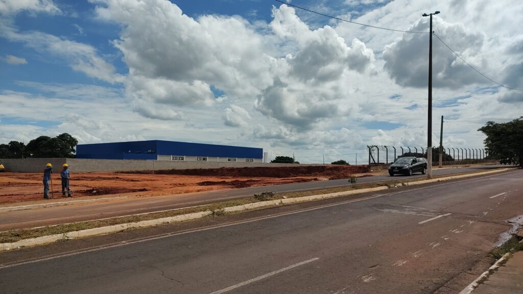 Área onde será construído o Supermercado Muffato - Carlos Teixeira/Agora Interior