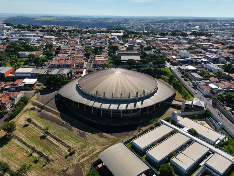 Queima de transformador suspende atividades esportivas no ginásio Neusa Galetti