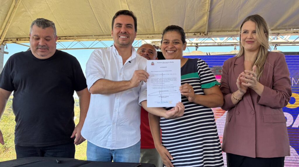 Vinicius, Paloma Libânio e vereadores - Colab./Ass. de Imprensa