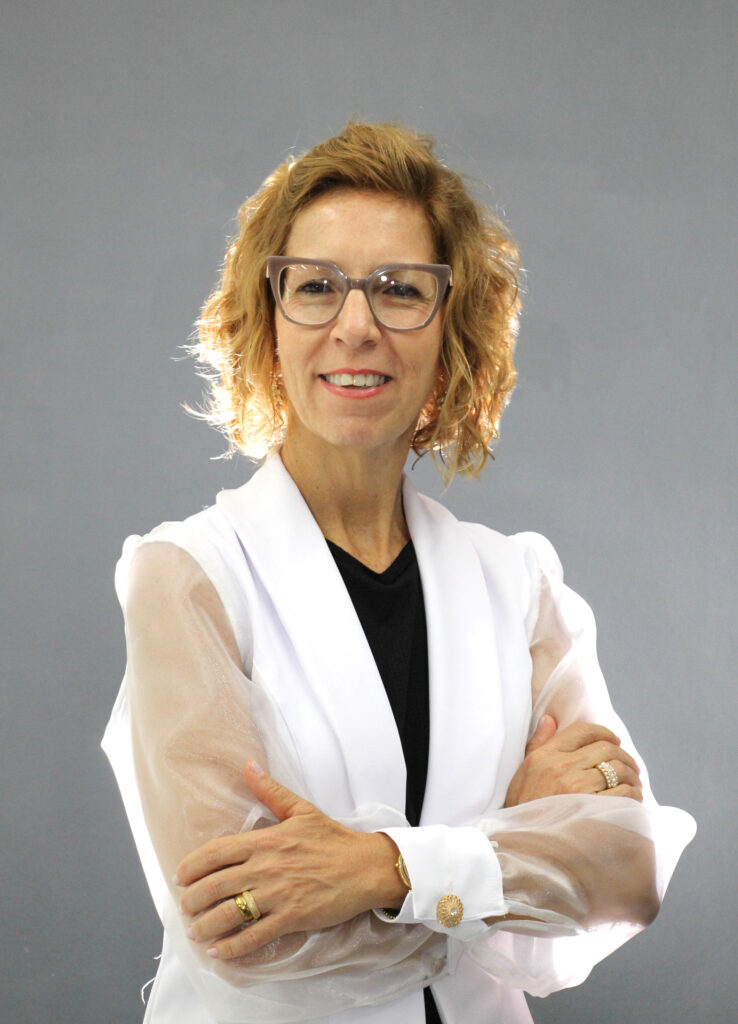 Professora doutora Cláudia Russo - Colab./Ass. de Imprensa