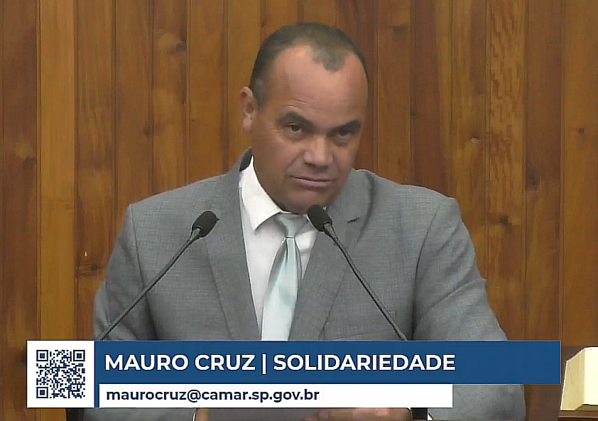 Vereador Mauro Cruz usa a tribuna - Colab./Ass. de Imprensa