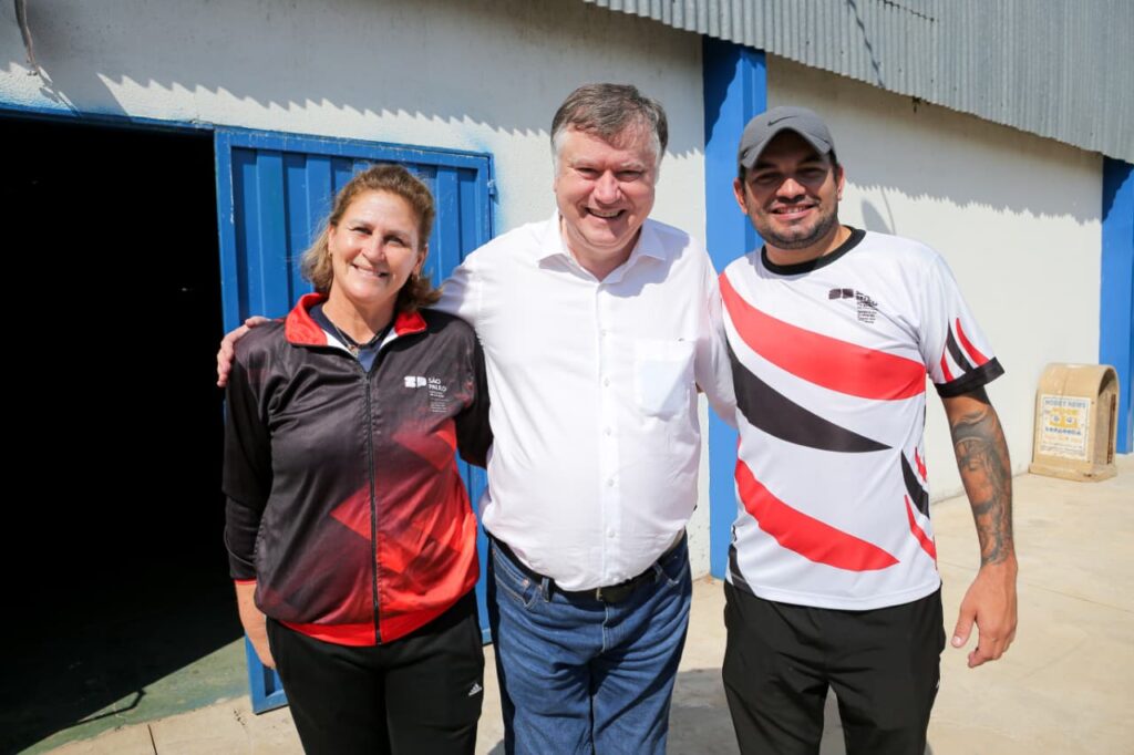 Secretário Marcos da Costa durante visita na Amei - Colab./Ass. de Imprensa