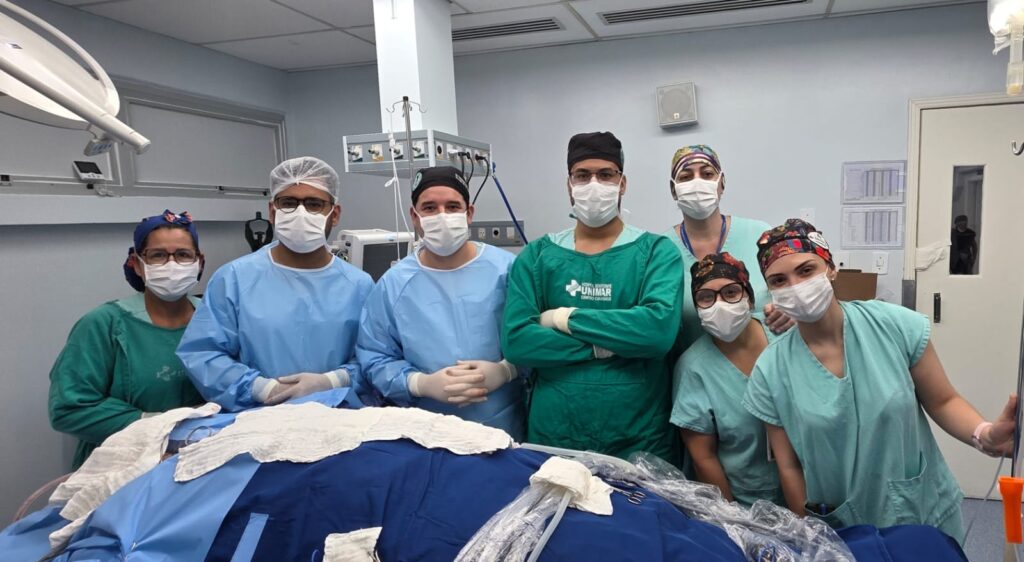 Equipe médica que operou a jovem Bárbara - Colab./Ass. de Imprensa