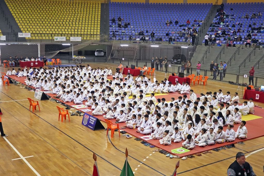 Estadual contou com centenas de atletas do Estado - Foto: Christian Cabrini