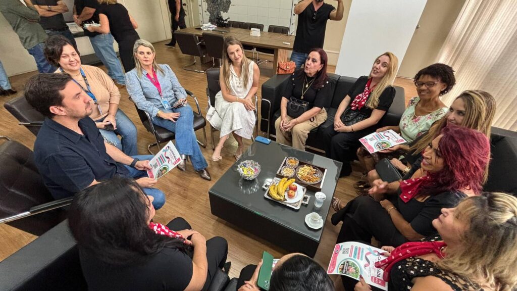 Representantes se reuniram no gabinete do prefeito - Colab./Ass. de Imprensa