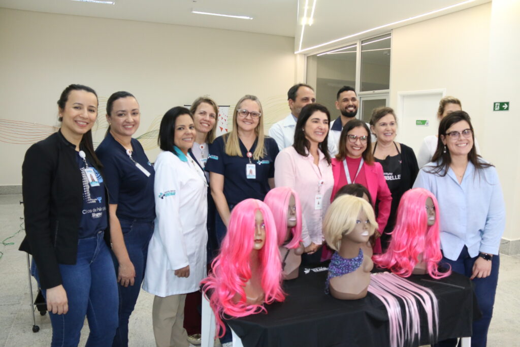 Representantes das entidades envolvidas na campanha Doe suas tranças, Rapunzel! - Colab./Ass. de Imprensa