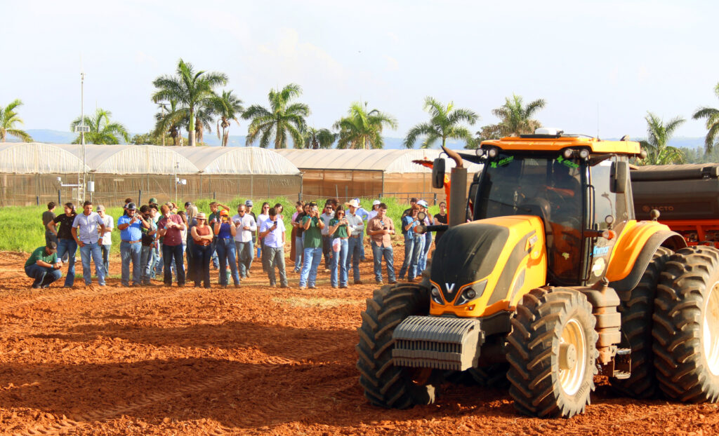 Formação multidisciplinar é ampliada com o Dia de Campo FarmLab - Colab./Ass. de Imprensa