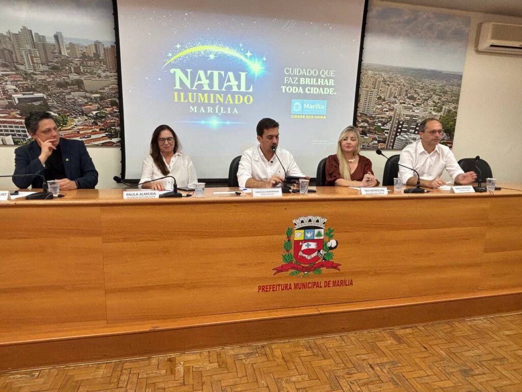 Vinicius Camarinha, Tais Monteiro, Danilo Bigeschi, Paula Almeida e Carlos Jorge - Colab./Ass. de Imprensa