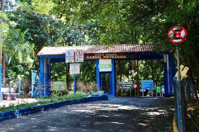 Entrada do Bosque Municipal de Marília - Colab./Ass. de Imprensa