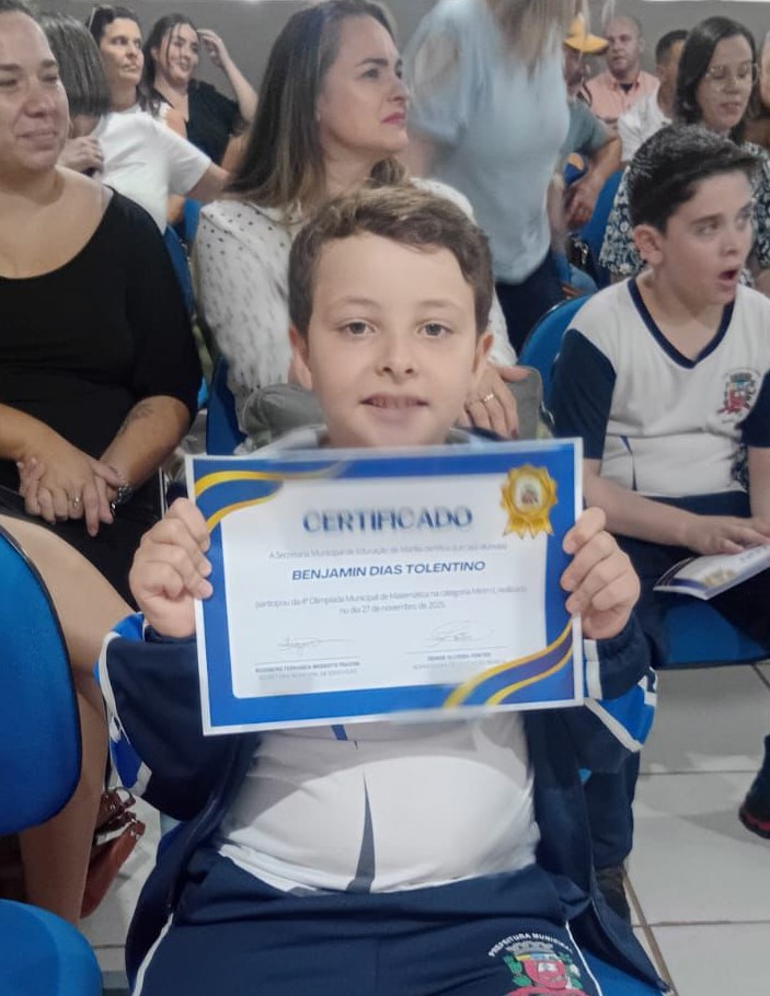 Alunos que se destacaram receberam certificados - Colab./Ass. de Imprensa