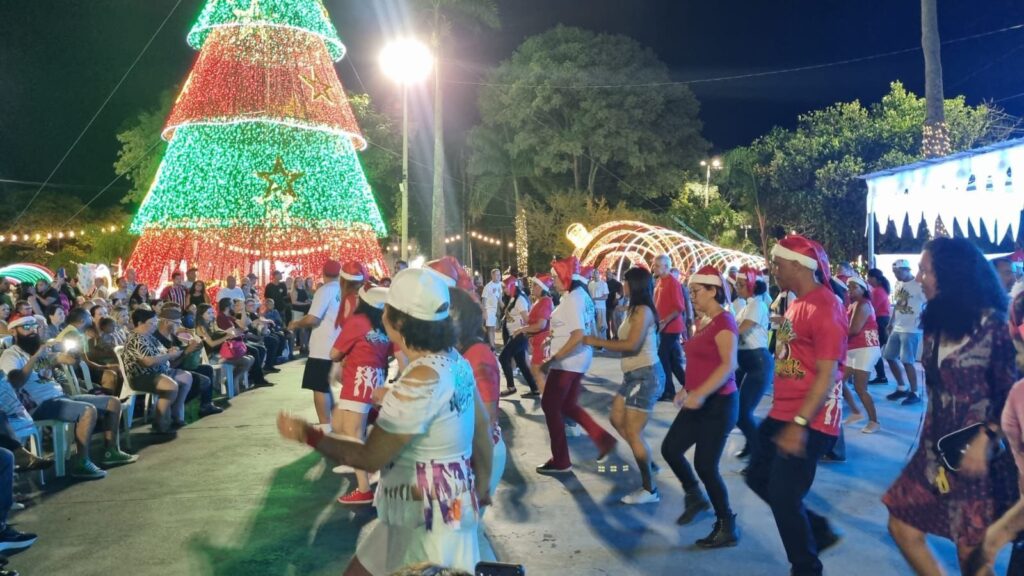 Grupo do passinho se apresentou no Natal Iluminado - Colab./Ass. de Imprensa