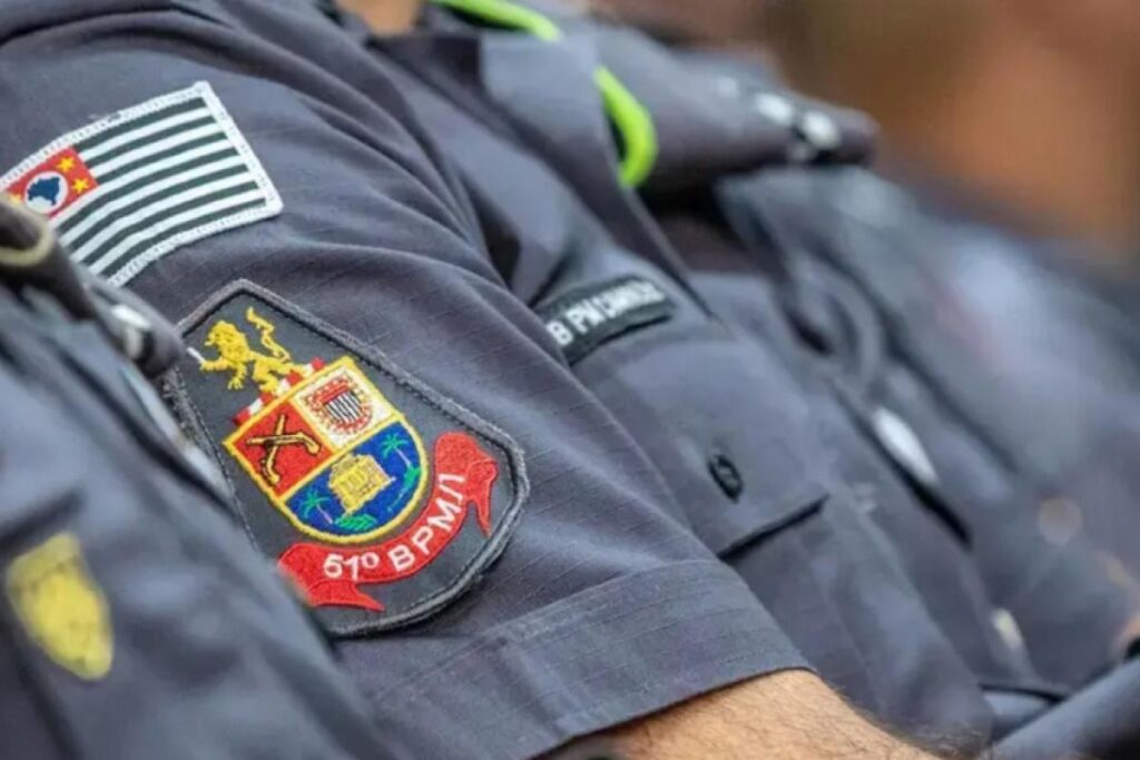 Policiais em formação durante instrução em quartal - Colab./Ass. de Imprensa