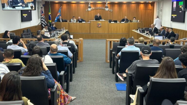 Câmara de Assis vota importantes projetos para fibromialgia, idosos e assistência