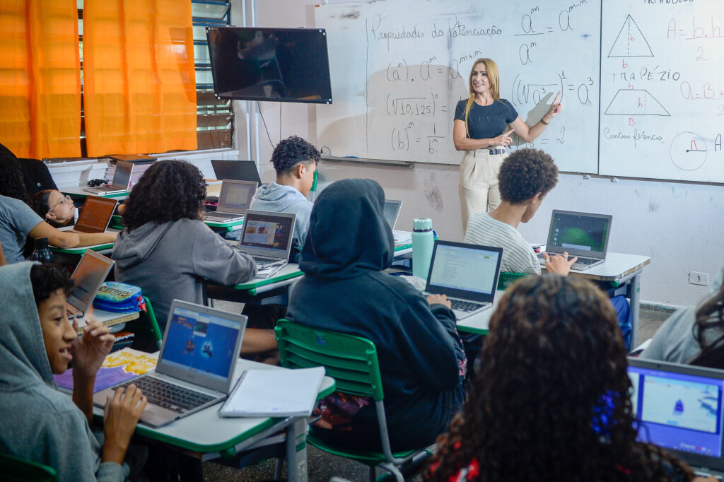 Proficiência em matemática: escola da capital cresce 36,2% no Saresp