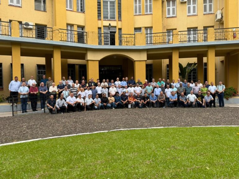 Reitores do UniSALESIANO participam de encontro nacional de diretores salesianos no Sul