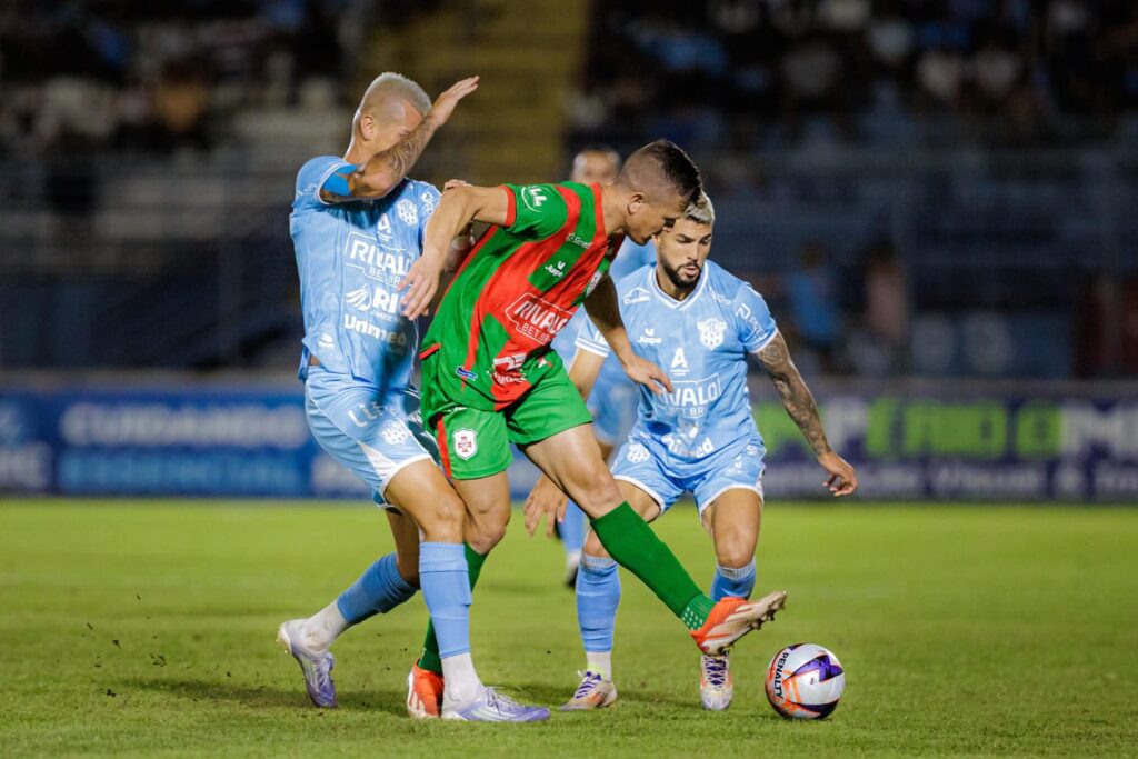 MAC e Portuguesa Santista empatam em jogo eletrizante e adiam decisão da A3