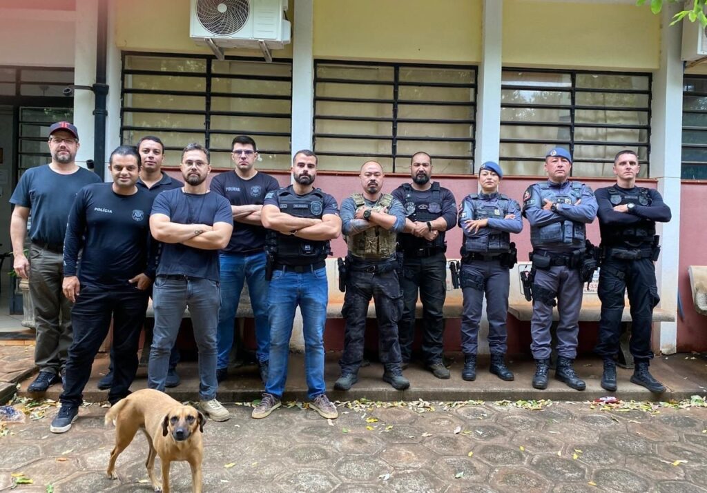 Adoção de cachorra em delegacia: Doutora traz paz e humanidade à rotina policial em General Salgado