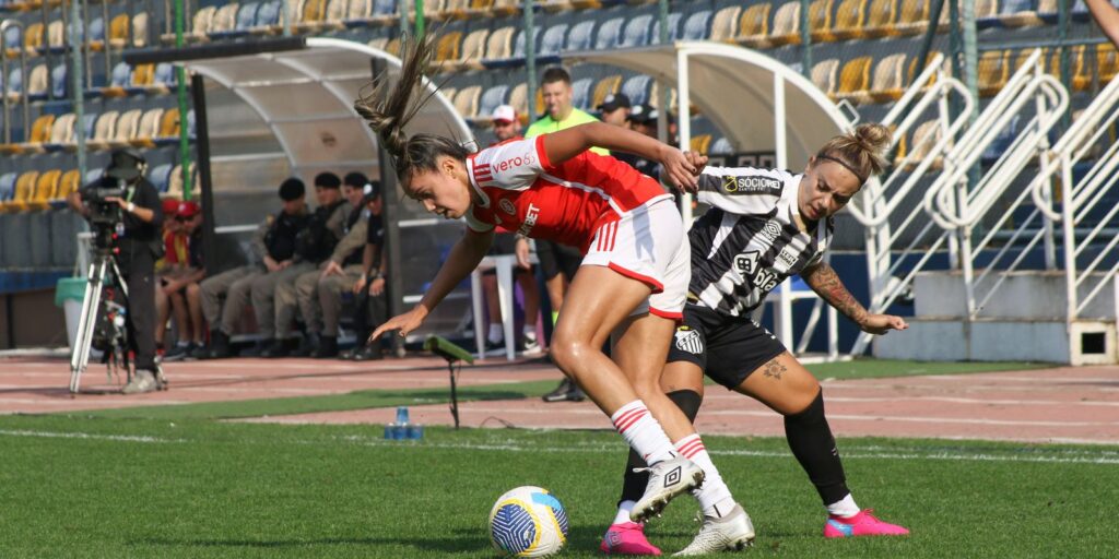 Brasileirão feminino: Inter, o melhor visitante, enfrenta Santos na Vila Belmiro