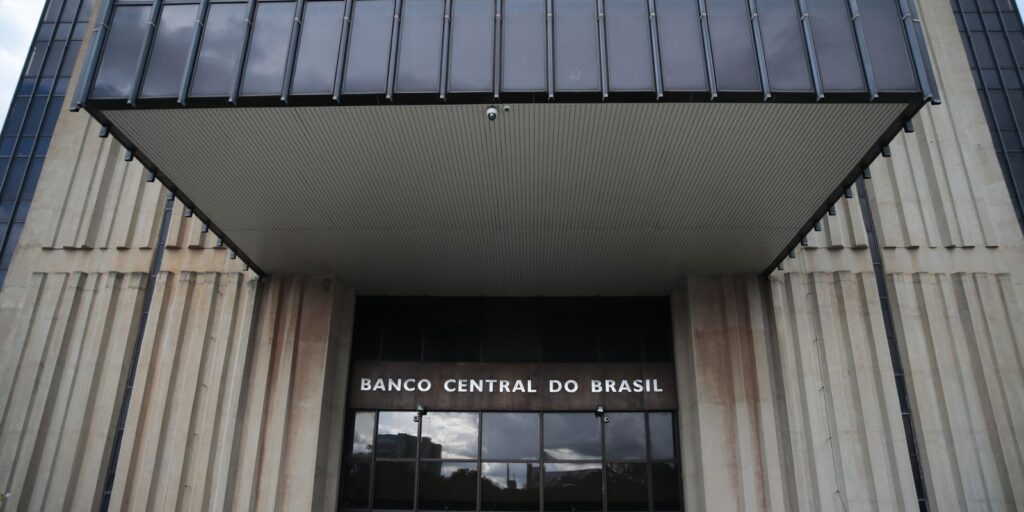 Mercado financeiro eleva projeção de inflação para 2026