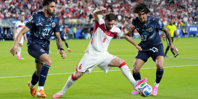 Copa do Mundo: Paraguai elimina Turquia em duelo dramático e avança no grupo D