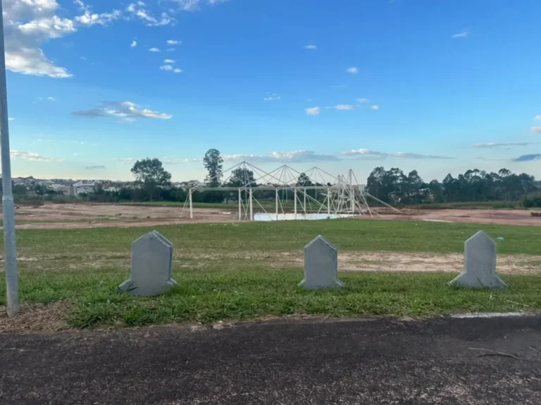 Atraso na desmontagem da Expo Garça gera questionamentos sobre gestão e transparência