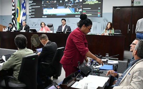 Sessão da Câmara de Araçatuba analisa 20 projetos de lei