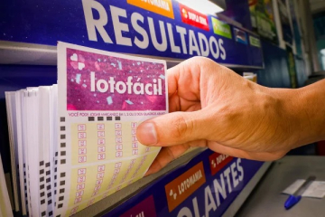 Aposta de Marília celebra prêmio milionário na Lotofácil