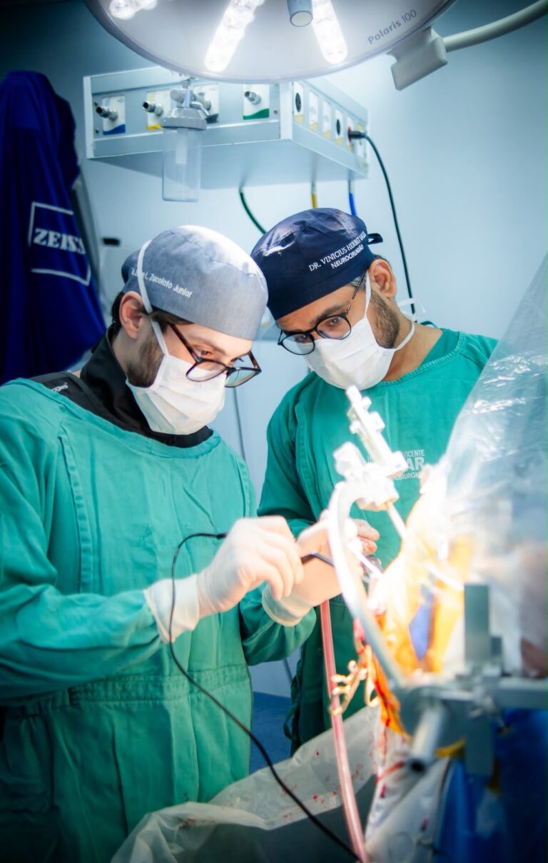 HBU faz com sucesso 1ª cirurgia de estimulação cerebral profunda para tratamento do Parkinson