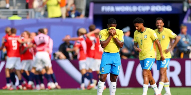 A eliminação do Brasil e o eco mundial: jornais repercutem adeus à Copa