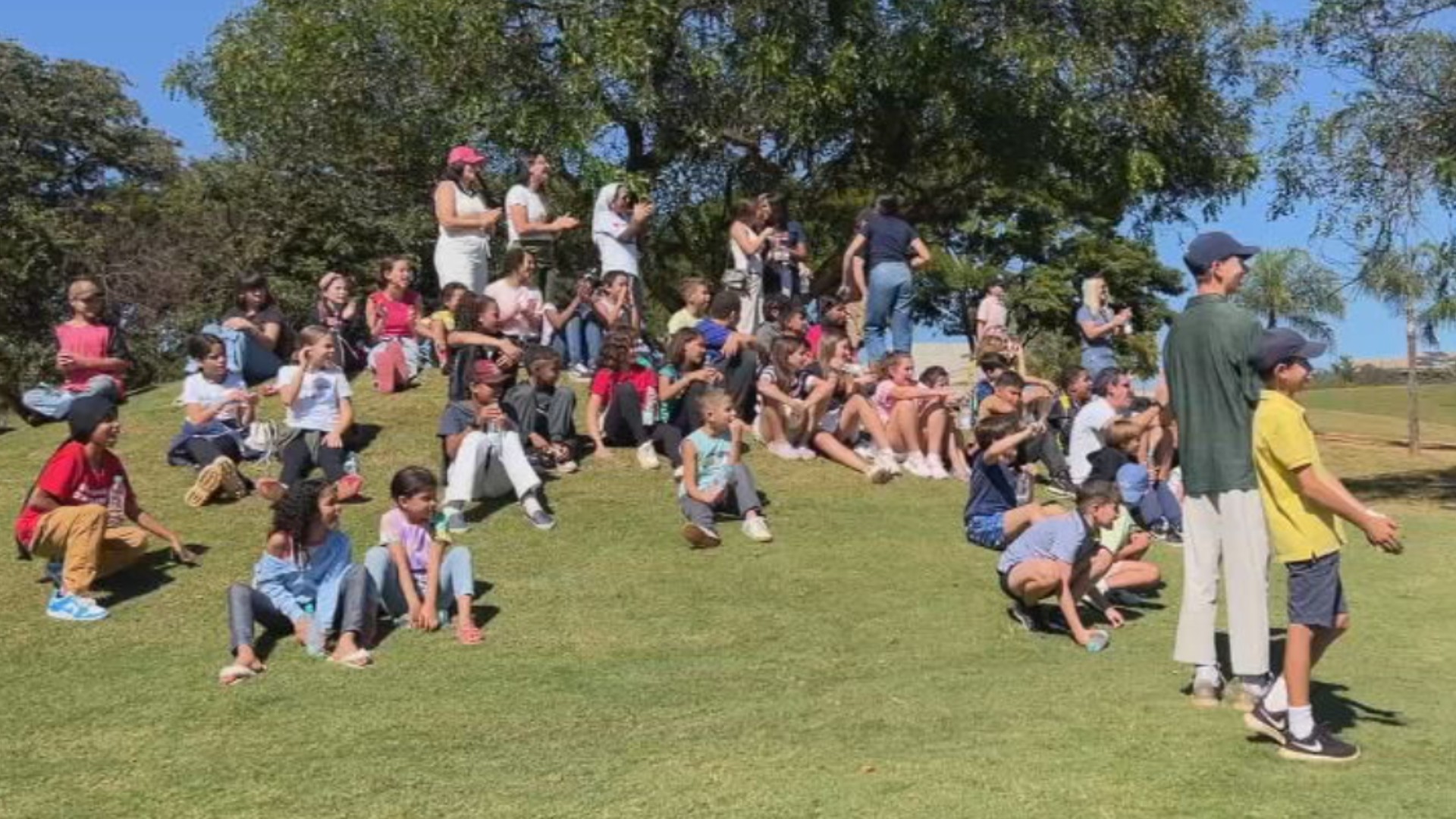 Crianças de projeto social em Rio Preto vivenciam o golfe em torneio de elite