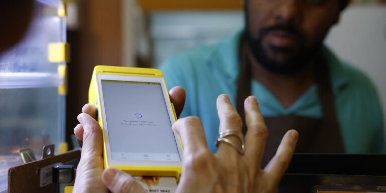 PIB brasileiro desacelera e FGV estima crescimento de 0,3% no segundo trimestre