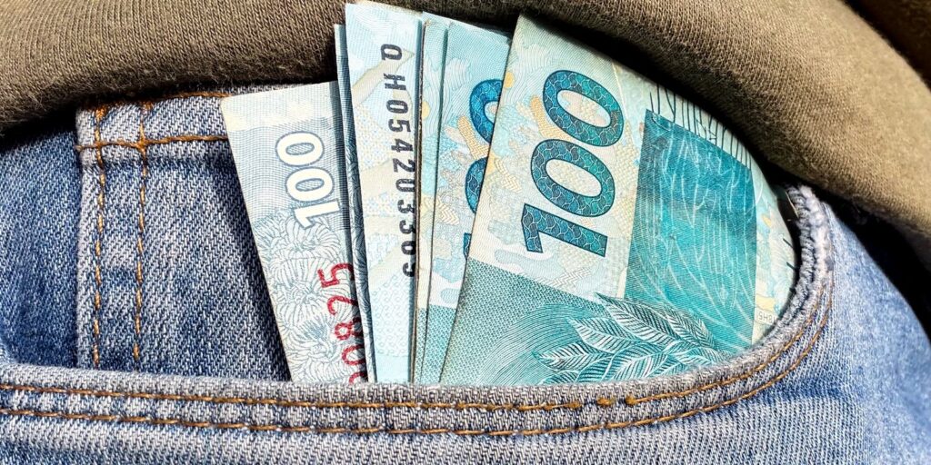 Pagamento do bolsa família de agosto para nis final 4 mobiliza milhões de famílias
