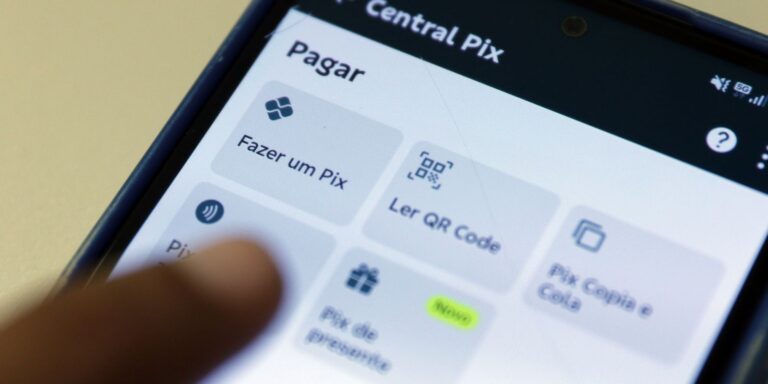 Instabilidade no Pix gera transtornos e afeta milhares de usuários no domingo