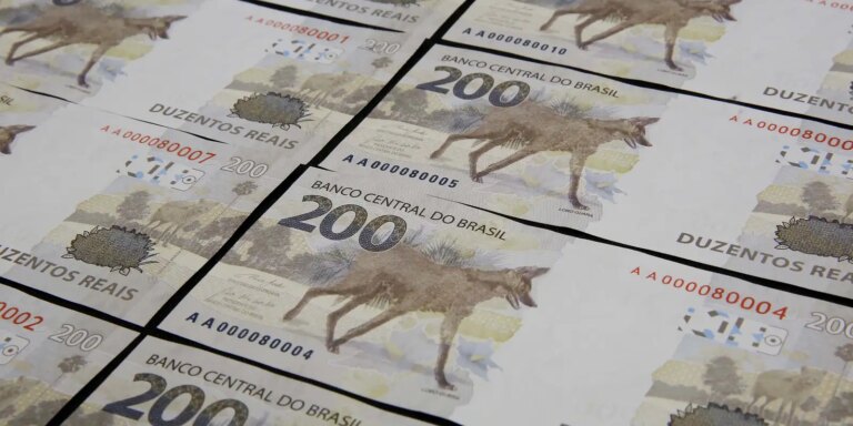CVM impõe multa milionária a Daniel Vorcaro e Banco Master por fraude em fundo imobiliário