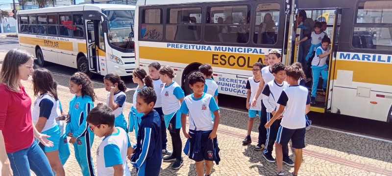 Educação musical em Marília: Alunos da rede municipal experimentam a orquestra