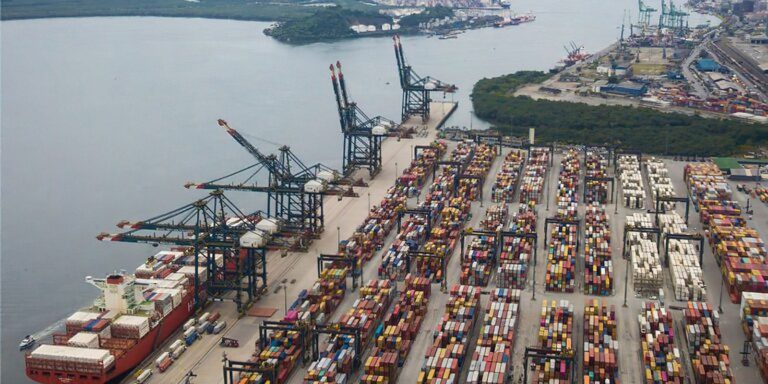 Preços altos impulsionam exportações do Brasil aos Estados Unidos em agosto