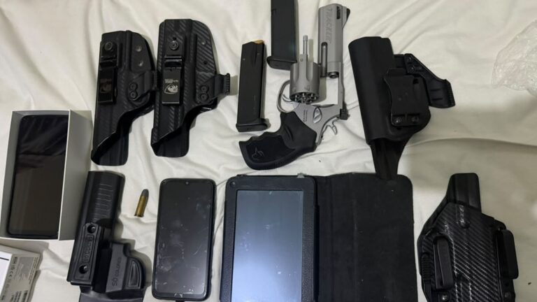 Homicídio em Araçatuba: polícia apreende armas e celulares em ação contra policial penal réu