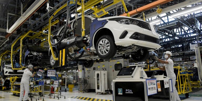 Economia brasileira: CNI revisa para baixo a previsão de crescimento do PIB para 2026