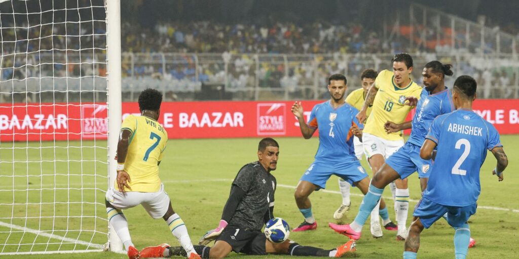 Brasil vence Índia em estreia histórica com goleada em Calcutá